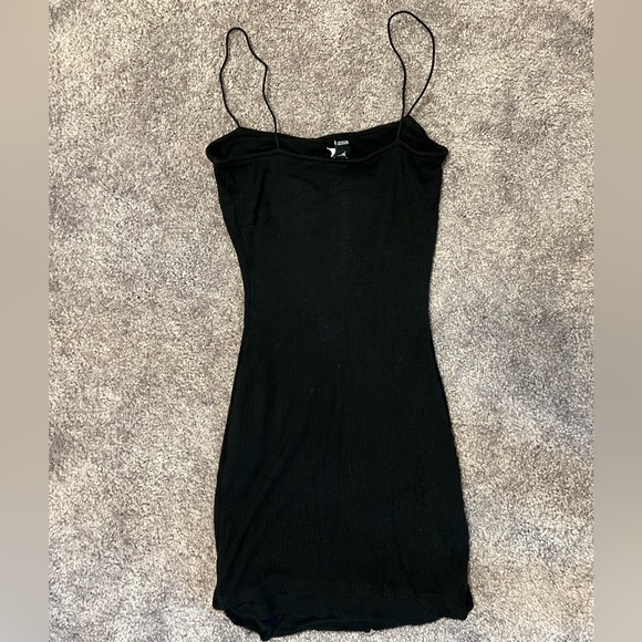 Black mini dress - Picture 2 of 4